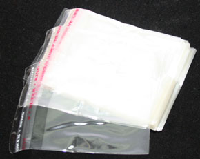 упаковочные пакеты с клейкой лентой